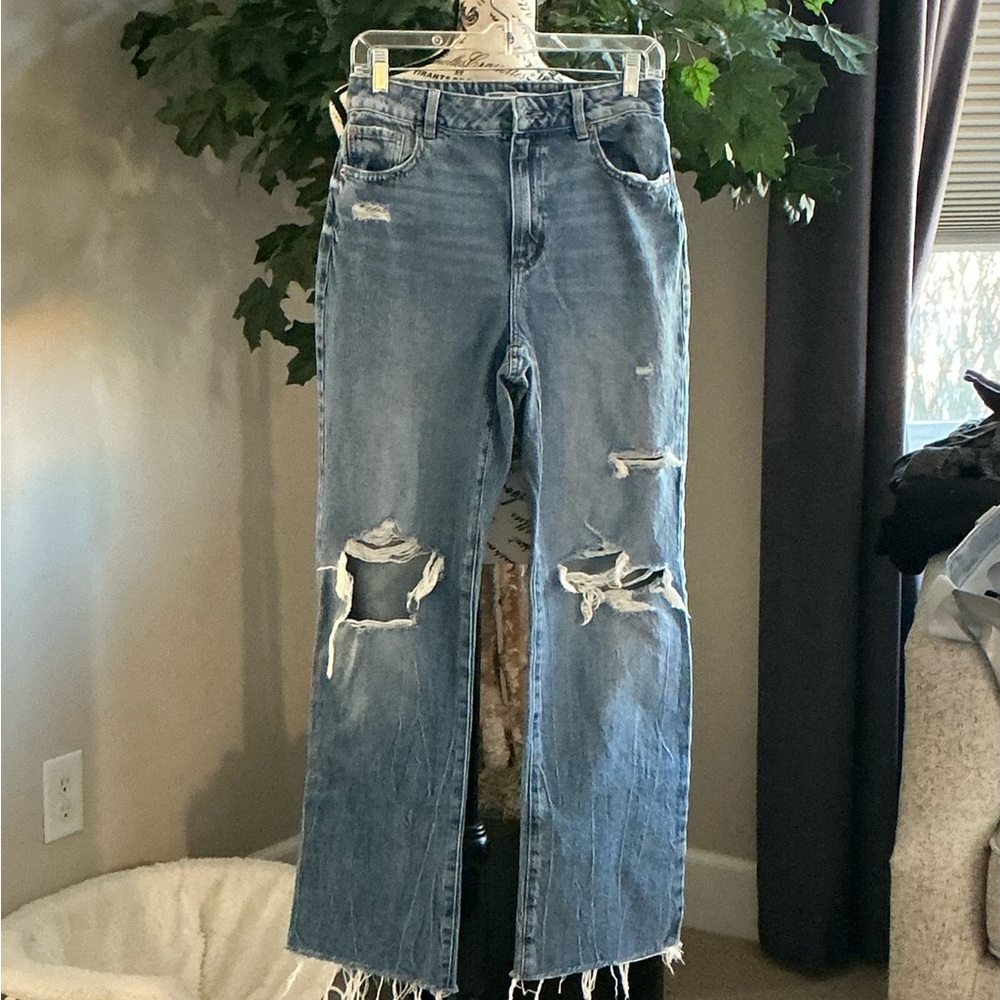 GARAGE Distressed 90’s Straight Jeans
